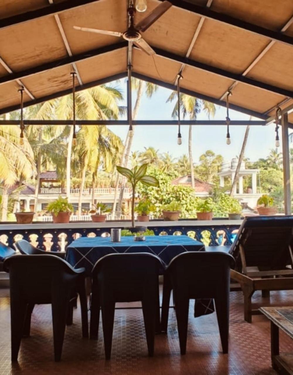 Villa Curlies Blue House à Anjuna Extérieur photo